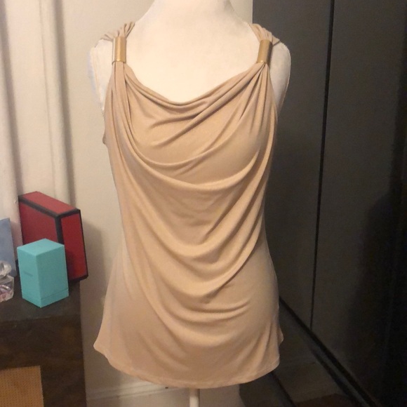 jose phime Tops - Gold sleeveless dress shirt